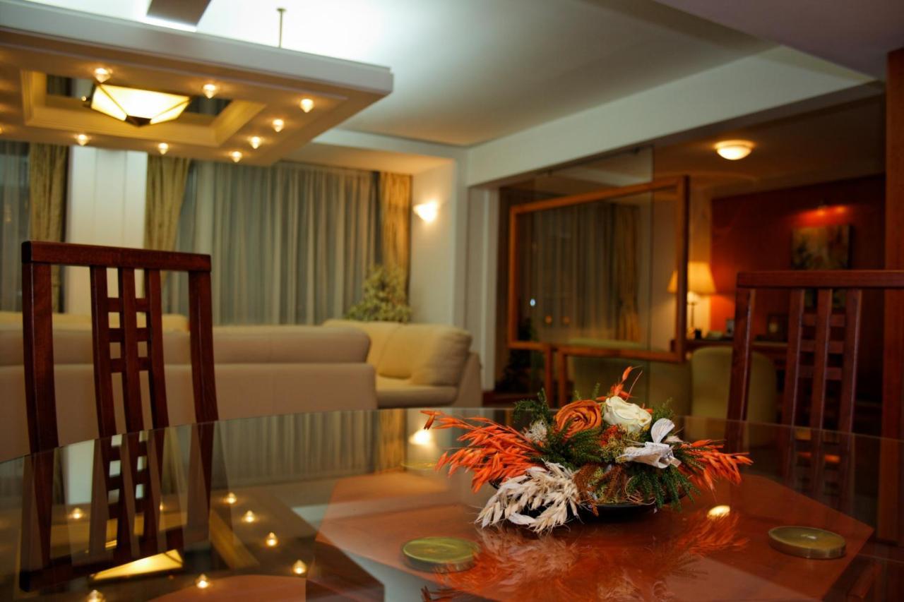 Aro Palace 5*